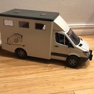 Bruder Horse Trailer with Horse, Mercedes Benz